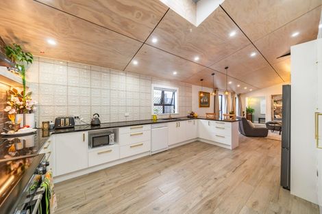 Photo of property in 54 Granville Street, Silverstream, Upper Hutt, 5019