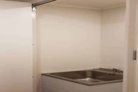 Photo of property in 5/8 Tawera Road, Greenlane, Auckland, 1051