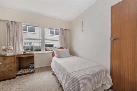 Photo of property in 17 Larne Avenue, Pakuranga Heights, Auckland, 2010