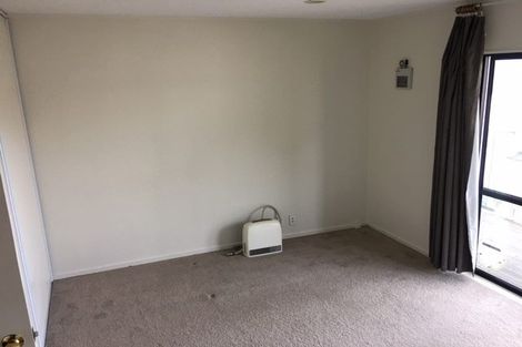 Photo of property in 15 Van Dyke Place, West Harbour, Auckland, 0618