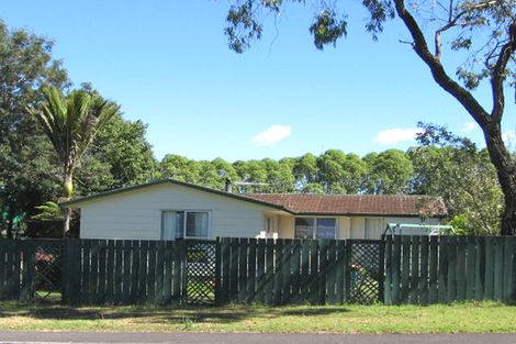 Photo of property in 41 Oreil Avenue, West Harbour, Auckland, 0618