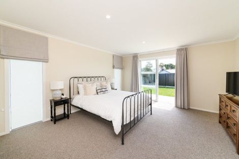 Photo of property in 2 Henty Lane, Marton, 4710