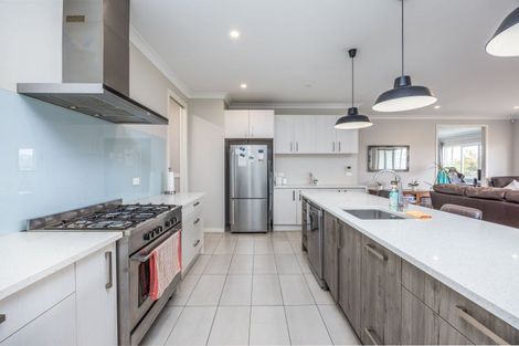 Photo of property in 76 Madison Terrace, Silverdale, 0932