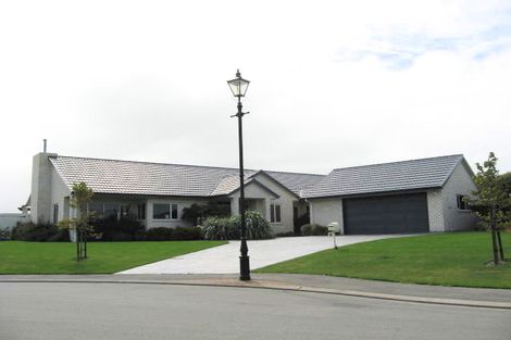 Photo of property in 52 Stonebridge Way, Prebbleton, 7604