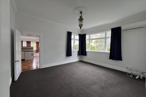 Photo of property in 23 Hawker Street, Mount Victoria, Wellington, 6011
