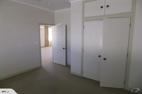 Photo of property in 33 Richmond Street, Fitzroy, New Plymouth, 4312