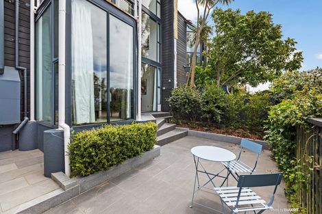 Photo of property in 23 Clermont Terrace, Kelburn, Wellington, 6012