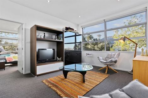 Photo of property in 107 Hinemoa Street, Birkenhead, Auckland, 0626