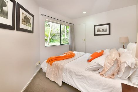 Photo of property in 16 Dee Place, Torbay, Auckland, 0630
