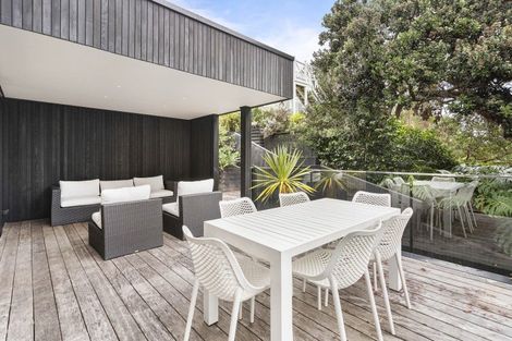 Photo of property in 14a Stanley Point Road, Stanley Point, Auckland, 0624