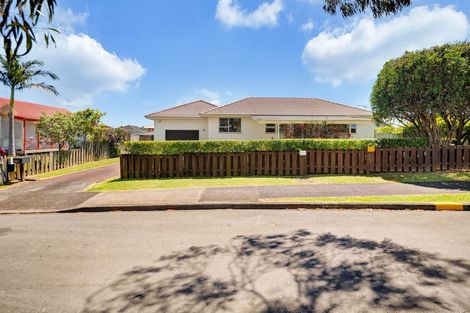 Photo of property in 9 Tyndrum Place, Highland Park, Auckland, 2010