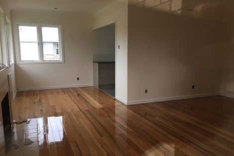 Photo of property in 1/60 Racecourse Road, Waiuku, 2123