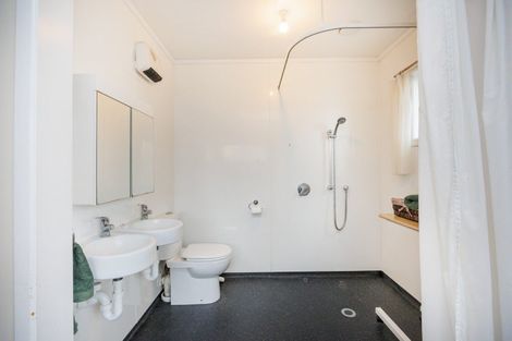 Photo of property in 9 Bristol Crescent, Roslyn, Palmerston North, 4414
