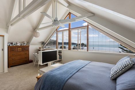 Photo of property in 5 Marine Parade, Orewa, 0931