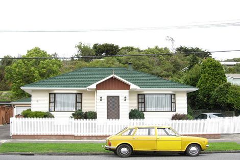 Photo of property in 8 Hawthorn Crescent, Stokes Valley, Lower Hutt, 5019