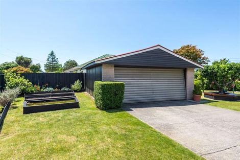 Photo of property in 30 Appleby Crescent, Burnside, Christchurch, 8053