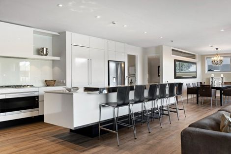 Photo of property in 6 Lordens Place, Fernhill, Queenstown, 9300