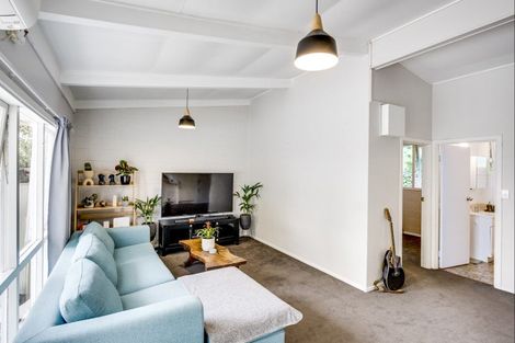 Photo of property in 2/204a Park Road South, Akina, Hastings, 4122