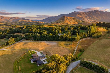 Photo of property in 26 Fitzpatrick Road, Dalefield, Queenstown, 9371