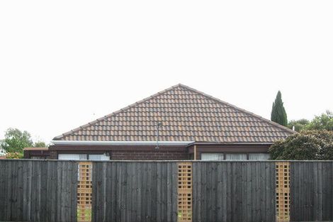 Photo of property in 15 Momorangi Crescent, Redwood, Christchurch, 8051