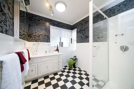 Photo of property in 3 Coronet Place, Awapuni, Palmerston North, 4412