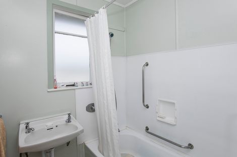 Photo of property in 15 Porter Street, Outer Kaiti, Gisborne, 4010