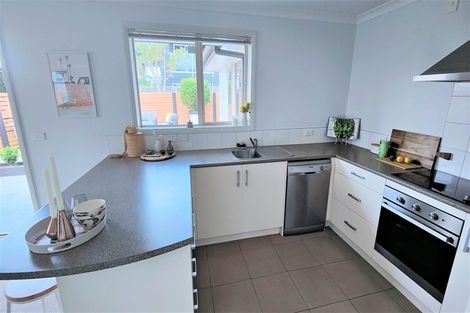 Photo of property in 104 Barbados Way, One Tree Point, 0118