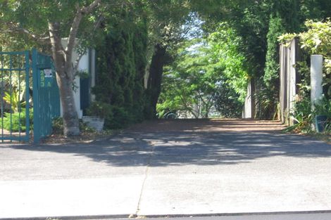 Photo of property in 2/293 Glenfield Road, Glenfield, Auckland, 0629