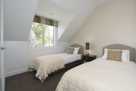 Photo of property in 16 Chapel Street, Russell, 0202