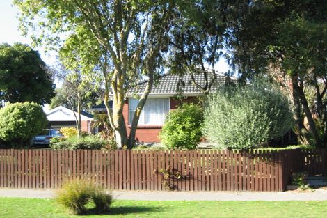 Photo of property in 103 Warren Crescent, Hillmorton, Christchurch, 8025