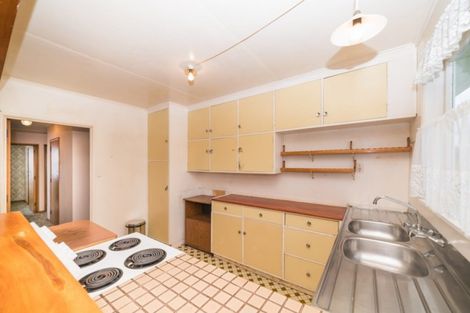 Photo of property in 18 Ellesmere Crescent, Highbury, Palmerston North, 4412