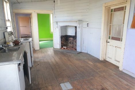 Photo of property in 30 Burns Street, Dannevirke, 4930
