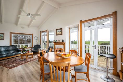 Photo of property in 151 Hickman Road, Urenui, 4375