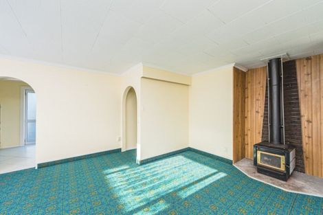 Photo of property in 120 Cornfoot Street, Castlecliff, Whanganui, 4501