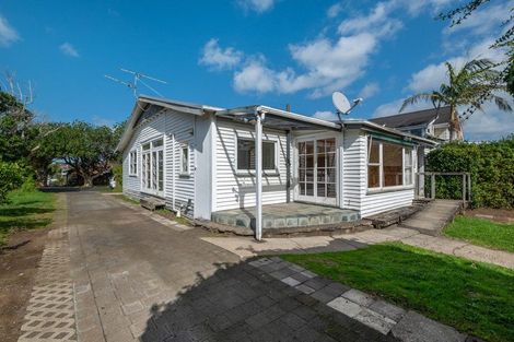 Photo of property in 17 Napier Avenue, Takapuna, Auckland, 0622