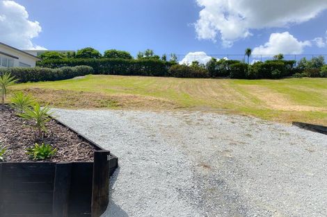 Photo of property in 10 Dudley Crescent, Cable Bay, 0420