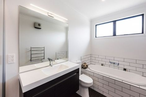 Photo of property in 53 Totara Terrace, Wanaka, 9305