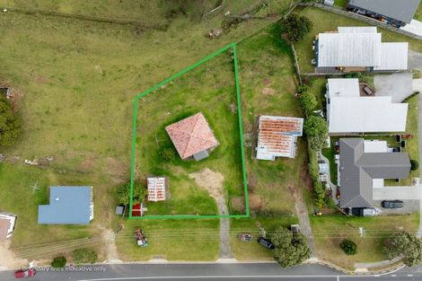 Photo of property in 203 Port Road, Whangamata, 3620