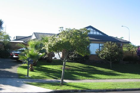 Photo of property in 68 Sandwick Drive, Weymouth, Auckland, 2103