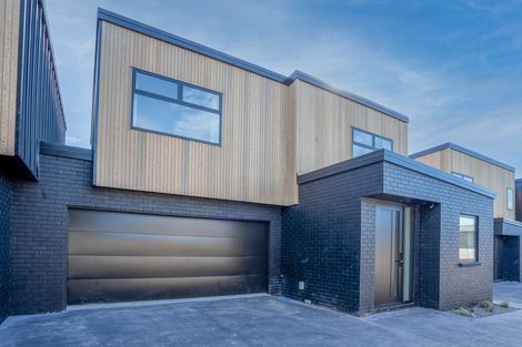 Photo of property in 2/60 Sandwich Road, Saint Andrews, Hamilton, 3200