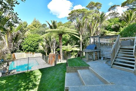 Photo of property in 13 Woodcote Drive, Glenfield, Auckland, 0629