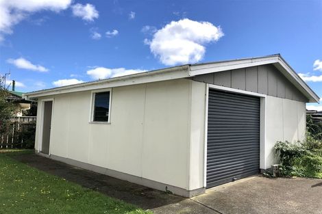 Photo of property in 3 Gertrude Street, Dannevirke, 4930