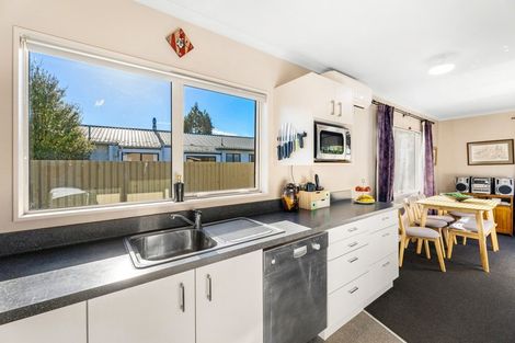 Photo of property in 6b Pokaka Street, Birchville, Upper Hutt, 5018