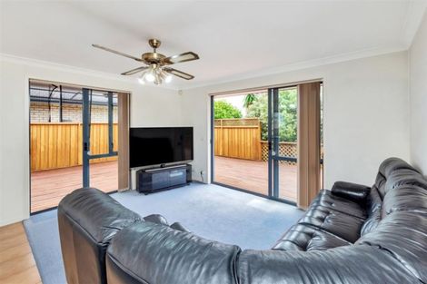 Photo of property in 1 Highfields Terrace, Henderson, Auckland, 0612