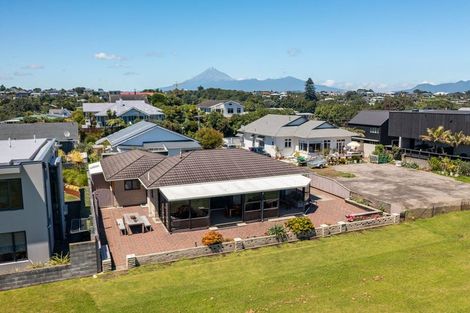 Photo of property in 18a Birdwood Avenue, Moturoa, New Plymouth, 4310