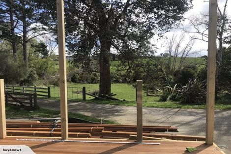 Photo of property in 133 Codlin Road, Waiuku, 2682