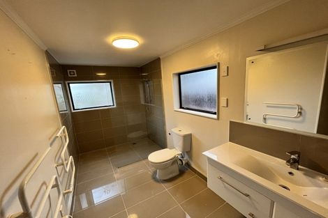 Photo of property in 13 Elsfield Place, Torbay, Auckland, 0630