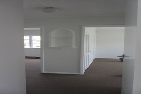 Photo of property in 18 Saulbrey Grove, Woburn, Lower Hutt, 5010