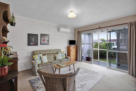 Photo of property in 188a Brooklands Road, Vogeltown, New Plymouth, 4310