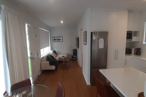 Photo of property in 2/37b Main Road, Redcliffs, Christchurch, 8081